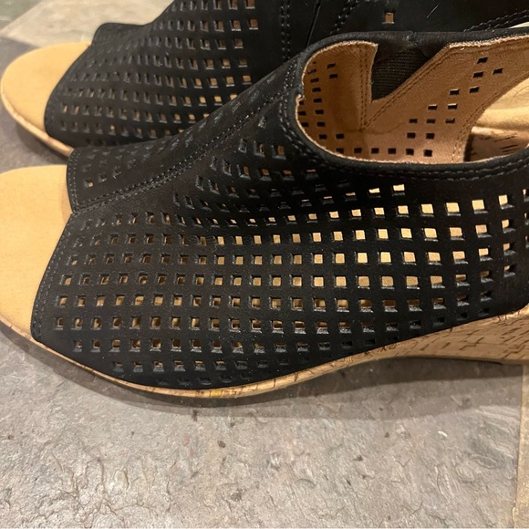 NWOT Rockport black open toe sandals size 9. Made for comfort! - Picture 2 of 10